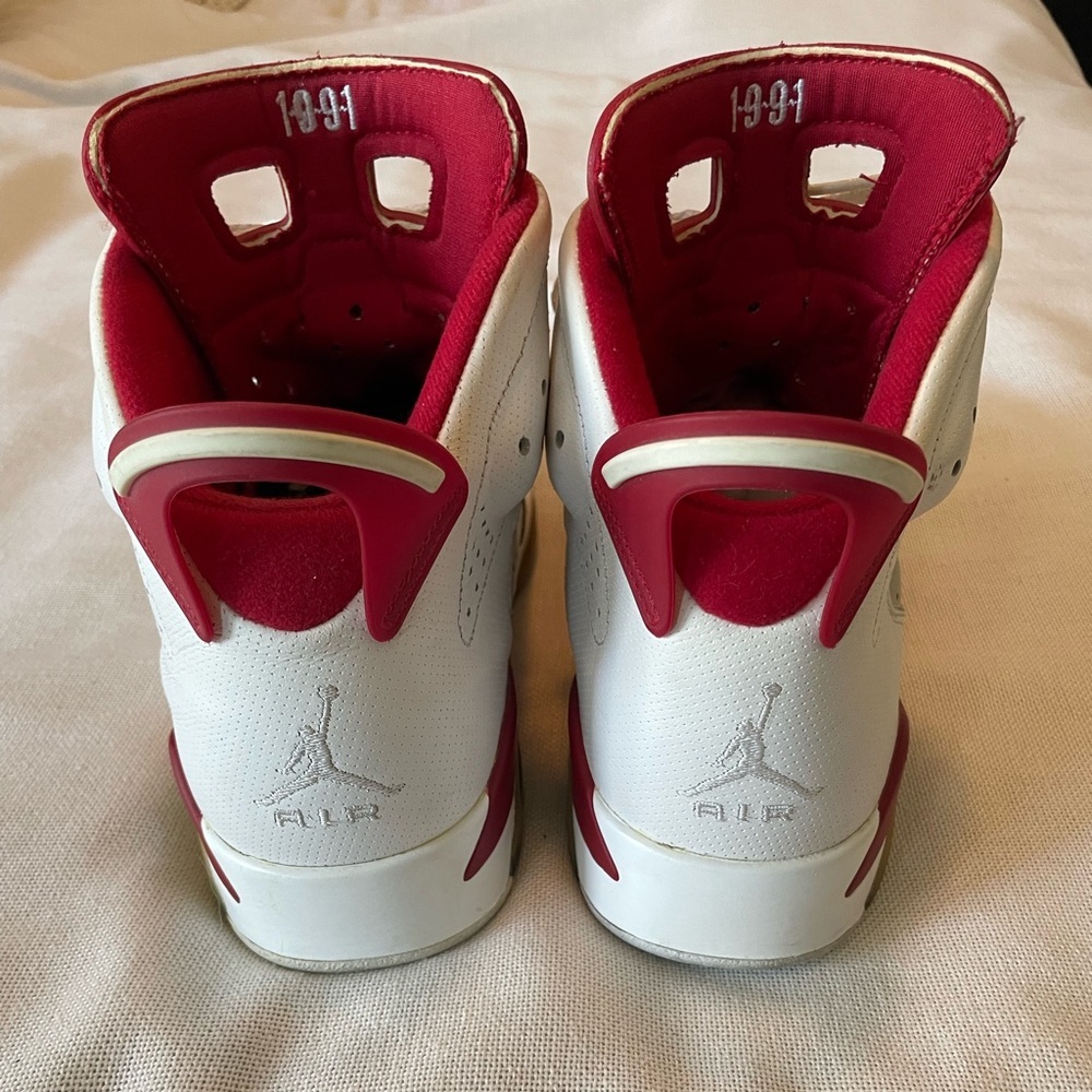 Men's Nike Air Jordan 6 Retro Alternate Hare Size 9 Used, Good Condition - Picture 3 of 6